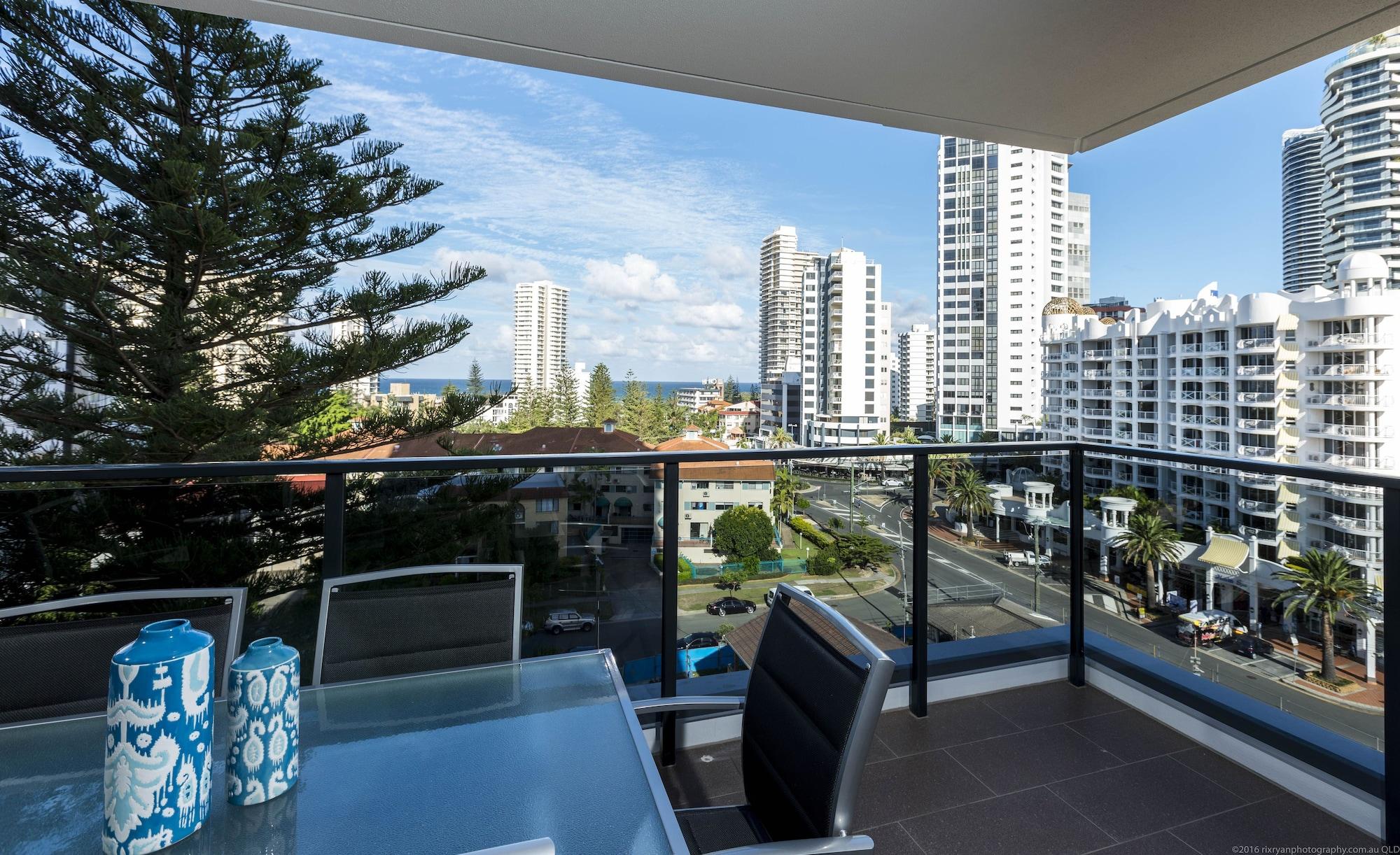 Synergy Broadbeach - Official Aparthotel Gold Coast Exterior photo